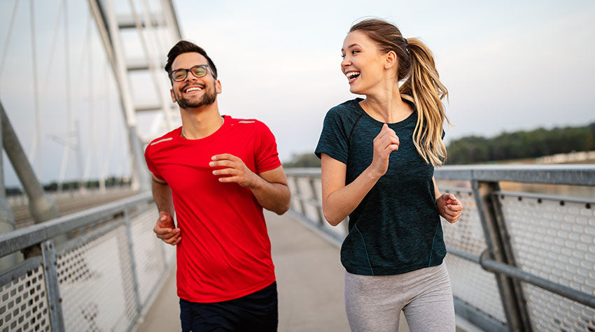 Energetic active couple running after using CBD for Energy and CBDV tincture for energy boost from Oscity Labs.
